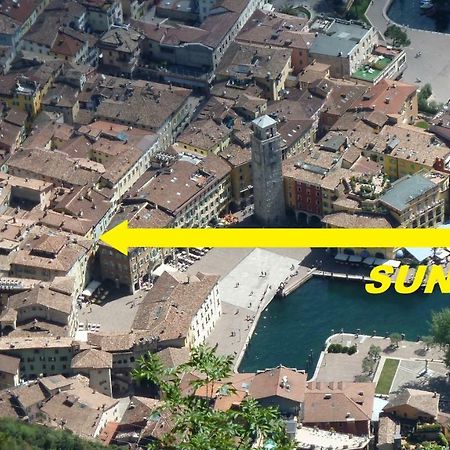 Appartamento Sunrise - Centro Storico N1 Riva del Garda Bagian luar foto