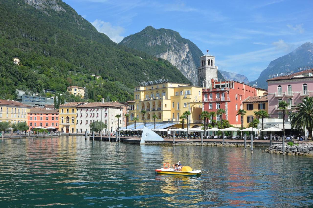 Appartamento Sunrise - Centro Storico N1 Riva del Garda Bagian luar foto