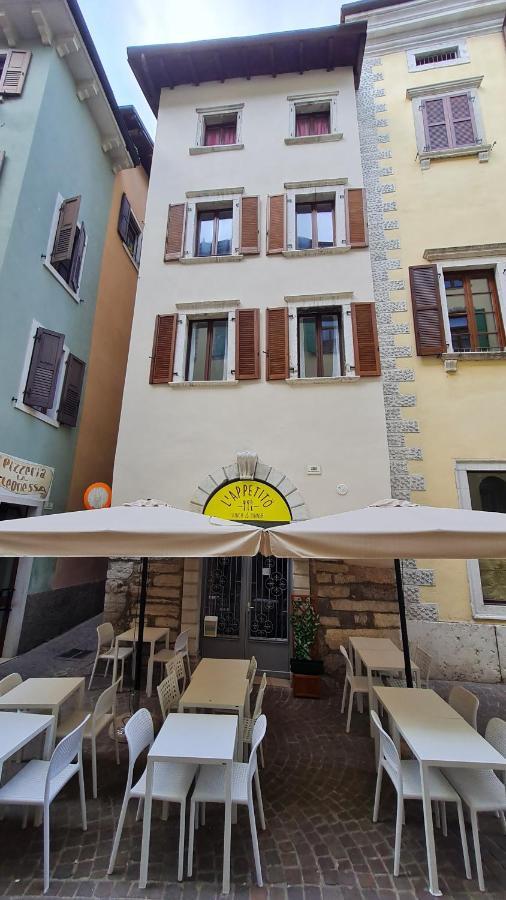 Appartamento Sunrise - Centro Storico N1 Riva del Garda Bagian luar foto