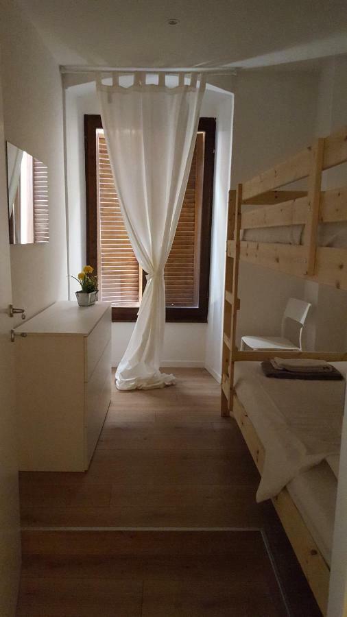 Appartamento Sunrise - Centro Storico N1 Riva del Garda Bagian luar foto